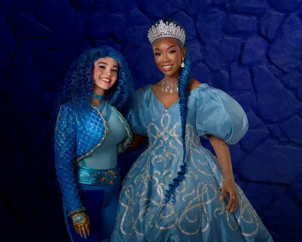 "Descendants: The Rise of Red" Release Video "What's My Name (Red Version) With China Anne McClain and Kylie Cantrall