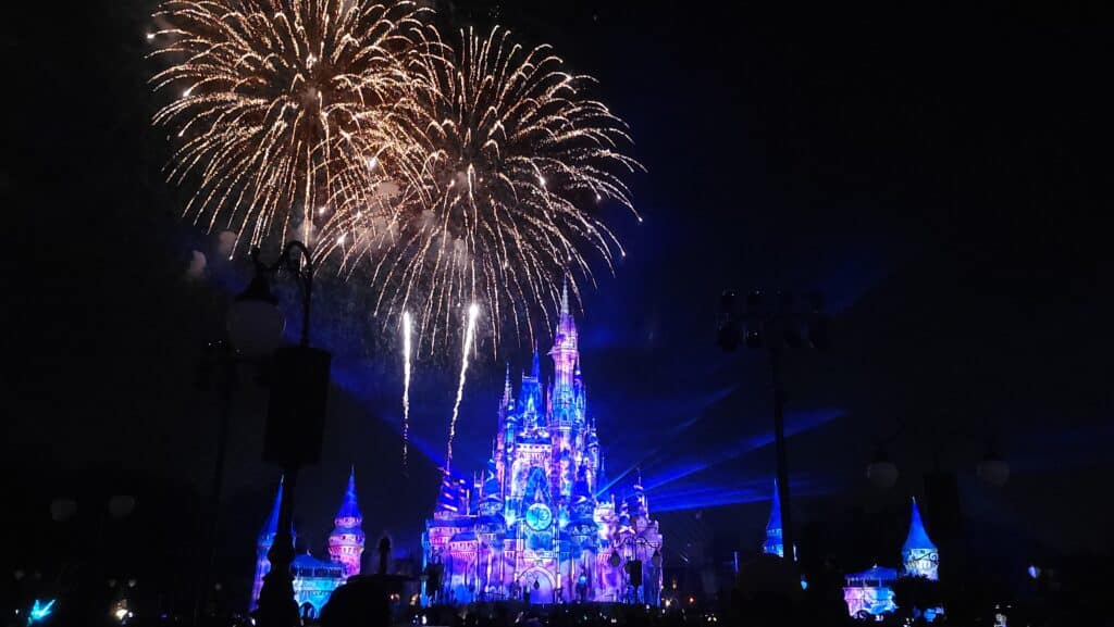 Updated: Walt Disney World Parade and Fireworks Times for Late Summer/Early Fall