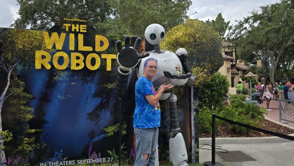 Roz & Brightbill from Dreamworks ‘The Wild Robot’ Movie Photo Op in