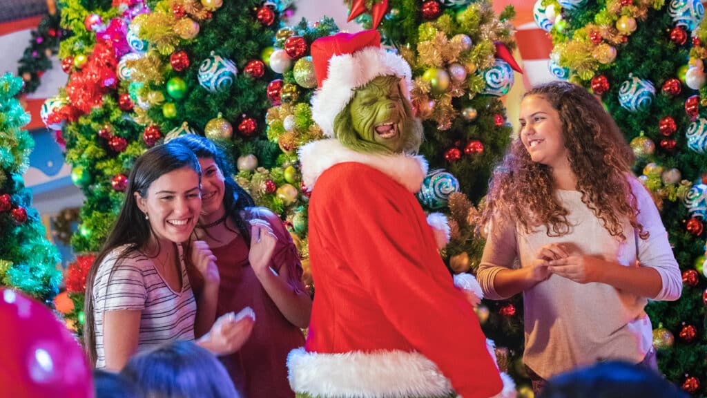 Universal Orlando Holidays Celebration Returns November 22 Through December 31 2025 - Christmas In The Wizarding World Of Harry Potter, Grinchmas, Universal’s Holiday Parade Featuring Macy’s, And More