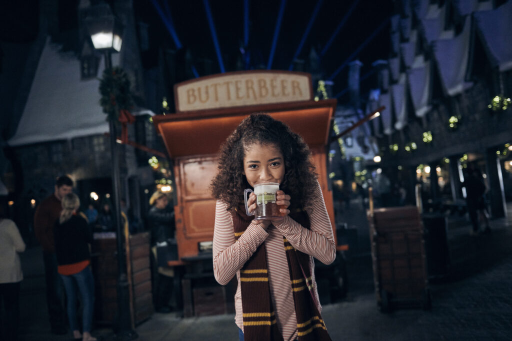 Universal Orlando Holidays Celebration Returns November 22 Through December 31 2025 - Christmas In The Wizarding World Of Harry Potter, Grinchmas, Universal’s Holiday Parade Featuring Macy’s, And More