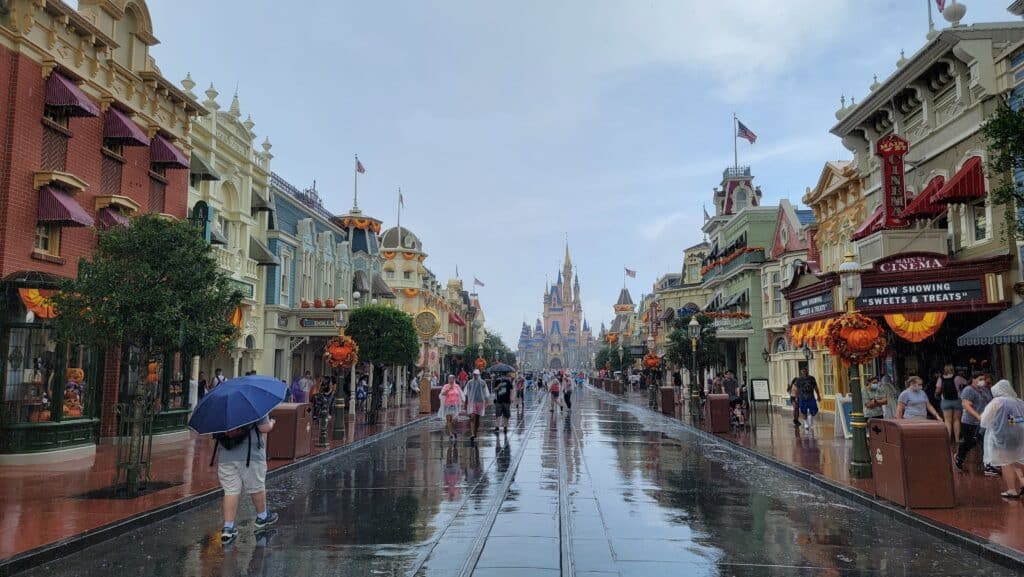 Walt Disney World Early Closures October 9th due to Hurricane Milton